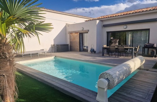 Cala Rossa Villa | Charming 5* villa, air-conditioned, with swimming pool, 800m from Cala Rossa beach