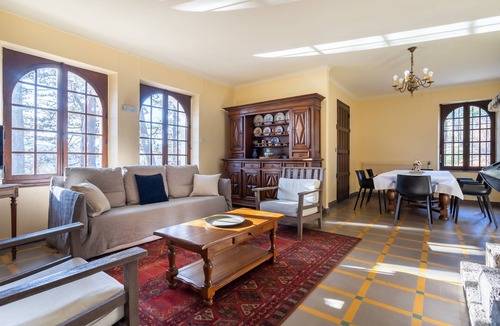Aydat Villa | Charming 50's villa with large garden, breathtaking lake view