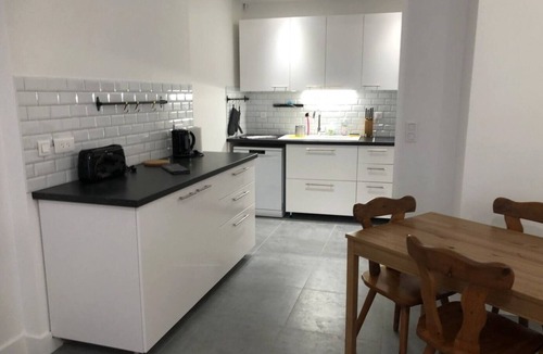 Les Cordeliers Apartment | Charming accommodation on the peninsula