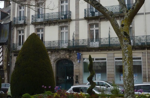 Vannes Apartment | charming apartment building 19th in historic city center.
