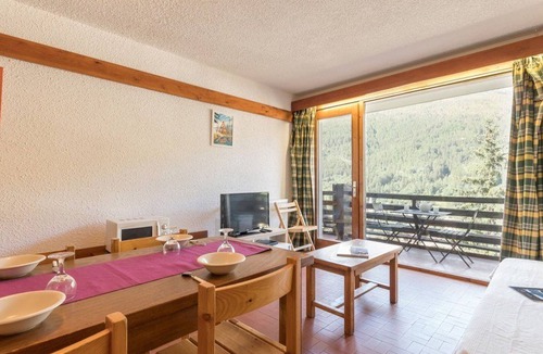 Chantemerle Apartment | Charming apt for 4, parking, near slopes - Chantemerle, Serre-Chevalier