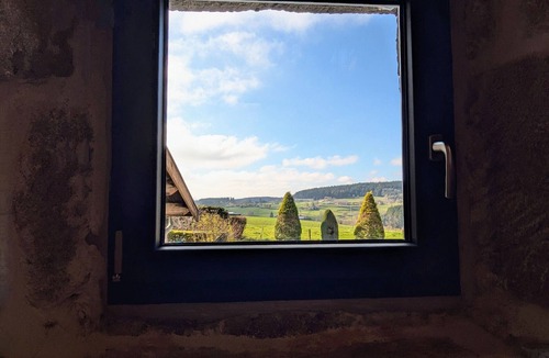 Saint-Romain-Lachalm Cottage | Charming Countryside Gîte with Fireplace & Mezzanine Bedrooms