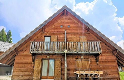La Joue du Loup Ski Chalet | Charming Chalet in Les Flocons du Soleil Residence, La Joue du Loup