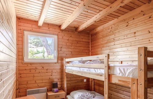 Gassin Ski Chalet | Charming chalet with AC in Gassin - Welkeys