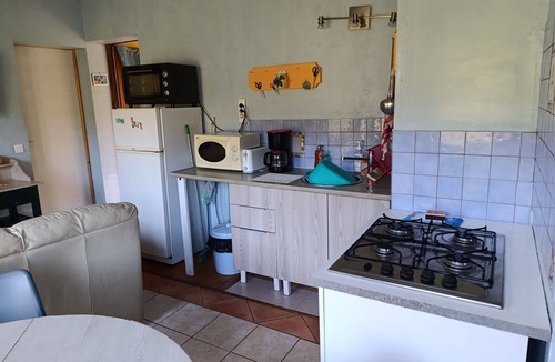 Les Mayons Apartment | Charming, cheap apartment in picturesque Maures village