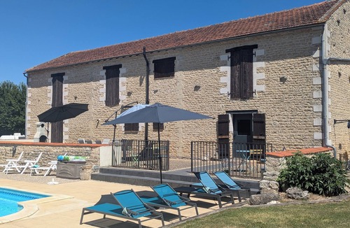 Aulnay House | Charming Converted Barn with Private Heated Pool