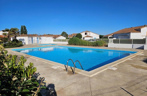 La Faute-sur-Mer House | Charming cottage near the beach in La Faute-sur-Mer