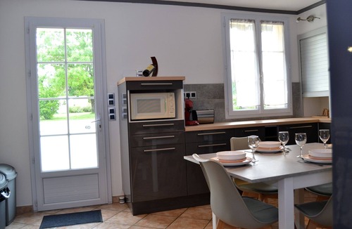 Ardillieres Cottage | Charming cottage near LA ROCHELLE salt pool, 6000m2