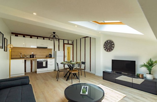 Castelnaudary Apartment | Charming duplex - Centre Place de Verdun