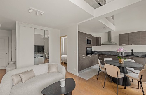 California - Pezou Apartment | Charming Family Duplex in a Peaceful Residence