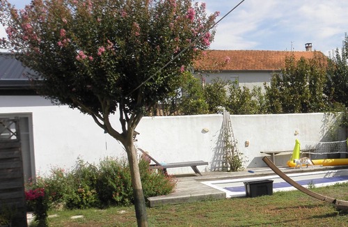 Bourcefranc-le-Chapus Apartment | Charming self-catering cottage, swimming pool, close to beaches and Ile d'Oléron