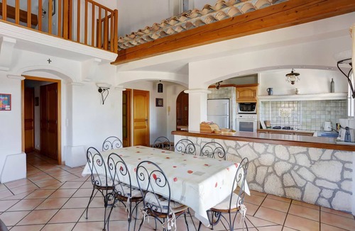 La Bouverie Villa | Charming villa, sleeps 8, air-conditioned, heated pool, guaranteed peace and quiet