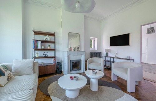 Tharon-Plage Villa | Charming villa 250m from beach – sleeps 14