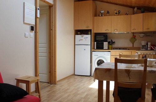 Saint-Pierre-d'Oleron Ski Chalet | Charming Cottage in Saint-Pierre-d'Oléron