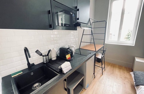 Toulouse Left Bank Apartment | Charming, functional studio apartment in Toulouse