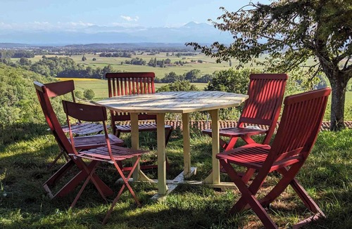 Monfaucon Apartment | Charming gîte with view, private spa and swimming pool