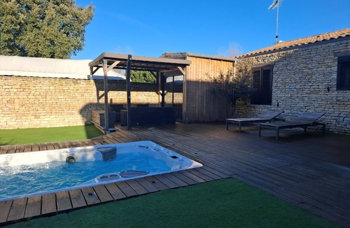 Quartier d'Orbigny House | Charming house near the beach with private swimming SPA