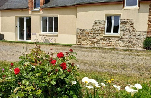 Chanteloup House | Charming house in a quiet location, south facing with garden.