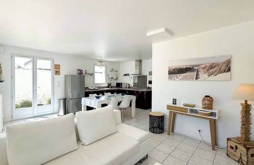 Rivedoux-Plage House | Charming house with enclosed garden and pool