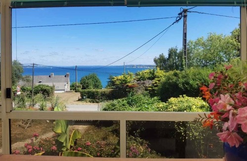 Roscanvel Cottage | Charming house with a beautiful sea view