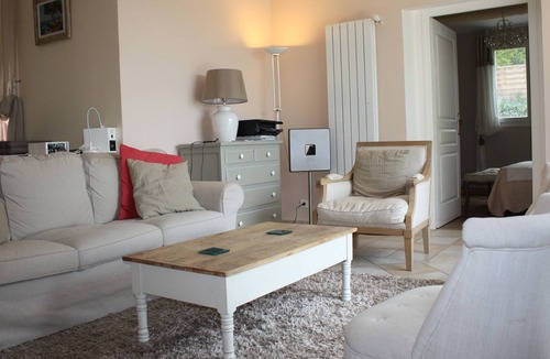 Velleron Villa | Charming provencal villa on one floor with pool