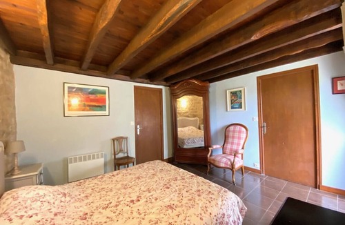 Vayrac Villa | Charming residence, perfect for communing with family and friends.