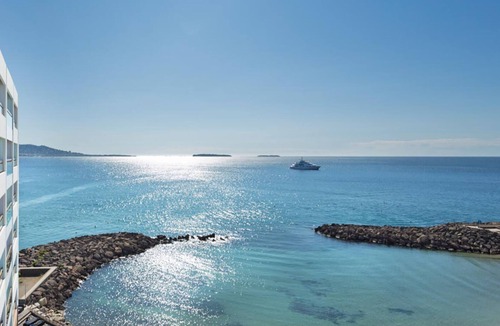 Mandelieu-La-Napoule Apartment | CHARMING STUDIO RESIDENCE SECURE WITH 3 POOLS - LARGE TERRACE + PARKING