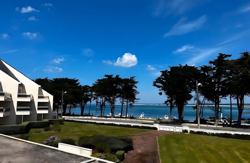 Le Croisic Apartment | Charming Seafront Apartment in Le Croisic