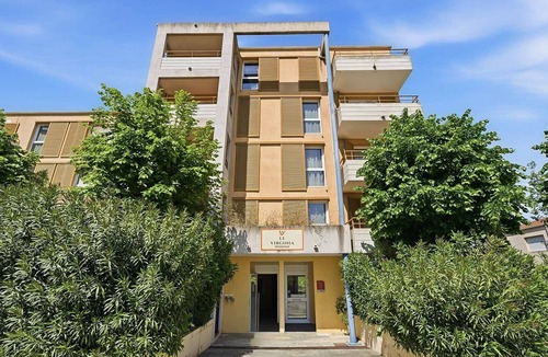 Grasse Apartment | Charming Studio - Sleeps 2 - bright
