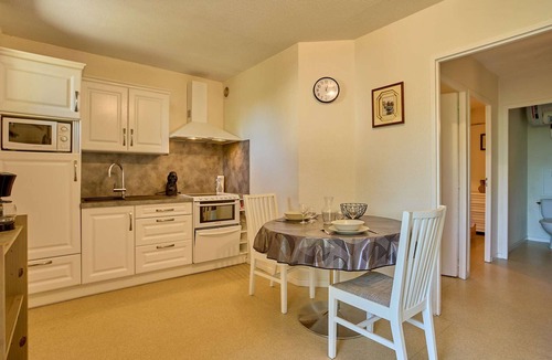 Barbotan-les-Thermes Apartment | Charming T2 with Balcony and Parking in Barbotan