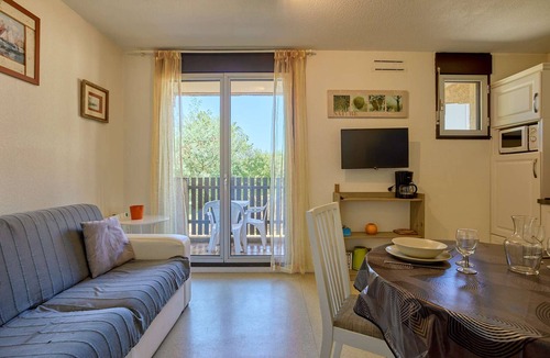 Barbotan-les-Thermes Apartment | Charming T2 with Balcony and Parking in Barbotan