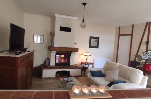 Cognac House | Charming town house in enclosed garden *, 3 bedrooms, 4 double beds.