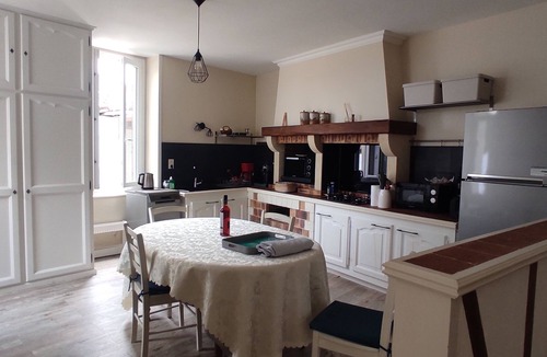 Cognac House | Charming town house in enclosed garden *, 3 bedrooms, 4 double beds.