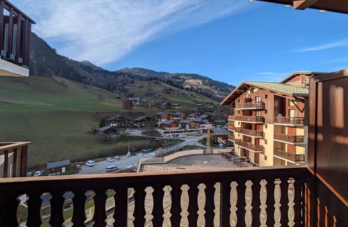 Areches Apartment | Charming triplex 6 pers. 50m from slopes in Arêches-Beaufort