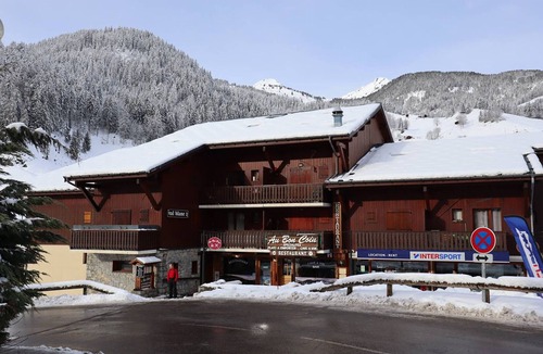 Areches Apartment | Charming triplex 6 pers. 50m from slopes in Arêches-Beaufort