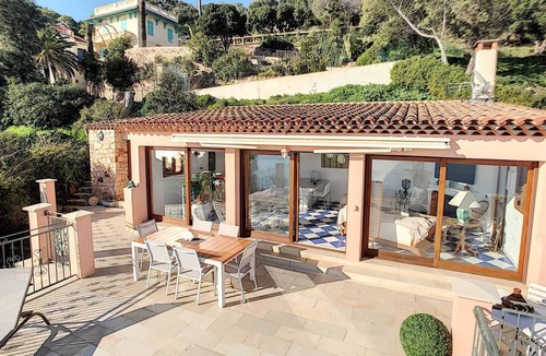 Theoule-Superieur House | Charming villa with stunning sea view