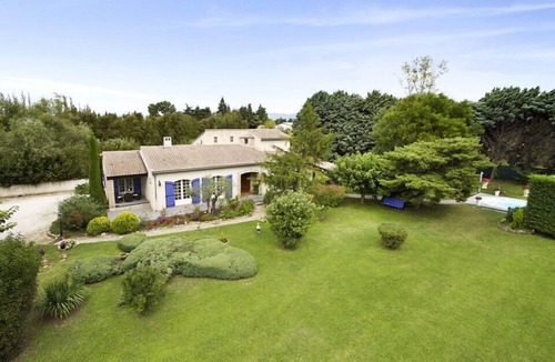 Cavaillon House | CHARMING VILLA IN THE COUNTRYSIDE