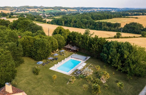 Saint-Jean-Poutge Bed & Breakfast | Chartreuse de Dane