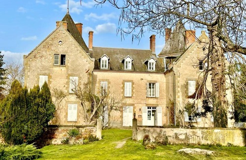 Franchesse Bed & Breakfast | Chateau de Bouquetraud