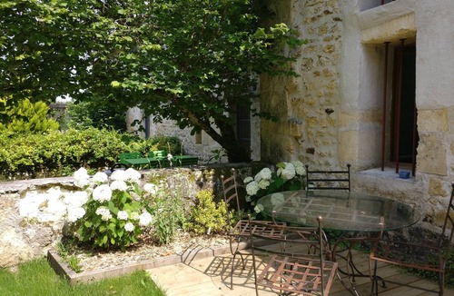 Soyaux Cottage | Chic and spacious self-catered loft cottage, ideal for work or romantic getaway