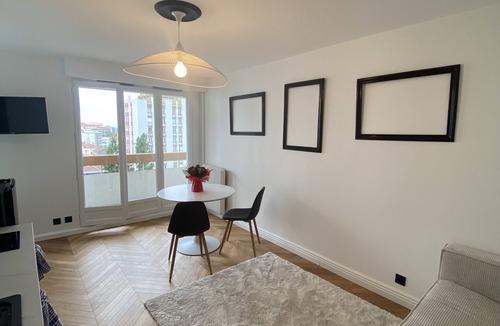 Clermont-Ferrand Apartment | Chic & View
