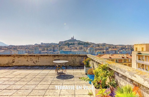 7th Arrondissement Apartment | Click! 7th-Fl w Rooftop Terrace Panoramic Old Port Views Walk ALL in Marseille