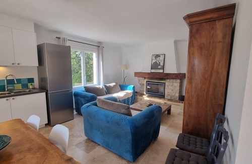 Carces House | Close to Cotignac: Maison De la Fare, pool, peace and privacy and amazing view