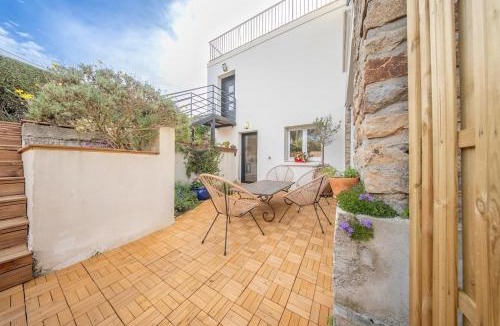 Guidel-Plages Apartment | Cocon de charme en rez-de-jardin