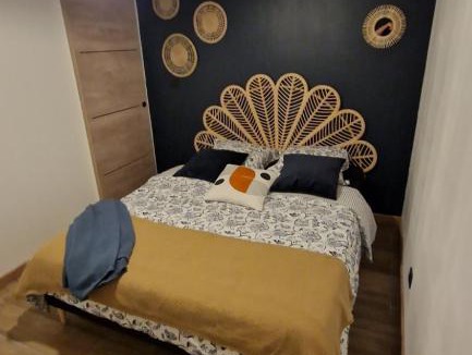 Carnoux-en-Provence Apartment | Cocooning LE MUGEL aux portes des calanques de Cassis & SPA