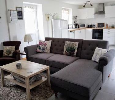 Credin House | Coet Moru Gites Lavender Cottage