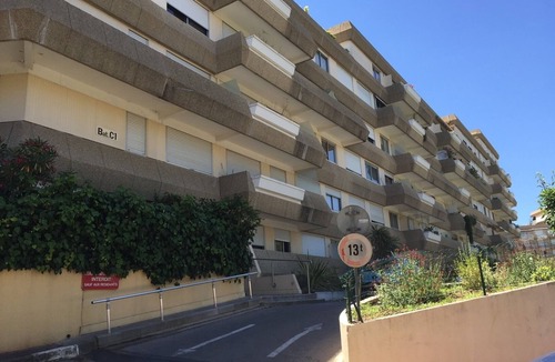 Estanove Apartment | Collines Destanove: Appartement de Charme-calme-confort-piscine