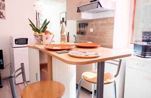Saint-Paul-Trois-Chateaux Apartment | Comfortable apartment in an ideal location