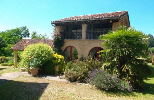 Saint-Sulpice-d'Excideuil Cottage | Comfortable House in Saint-Sulpice-d'Excideuil with Internet