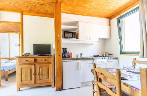 Saint-Germain-du-Teil Ski Chalet | COMFORT Chalet - 31 m² - 2 bedrooms, sleeps 6